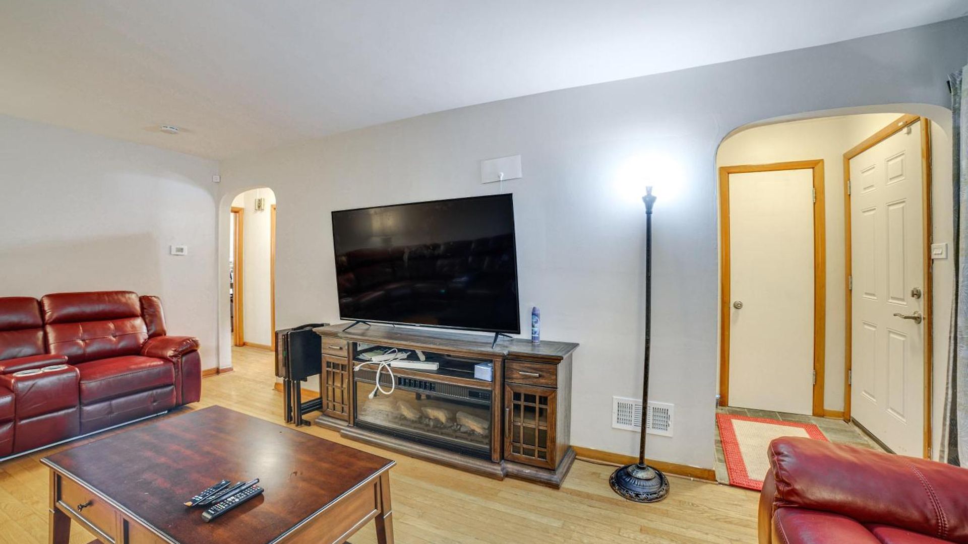 Commuter-friendly In Chicago's South Side Chicago