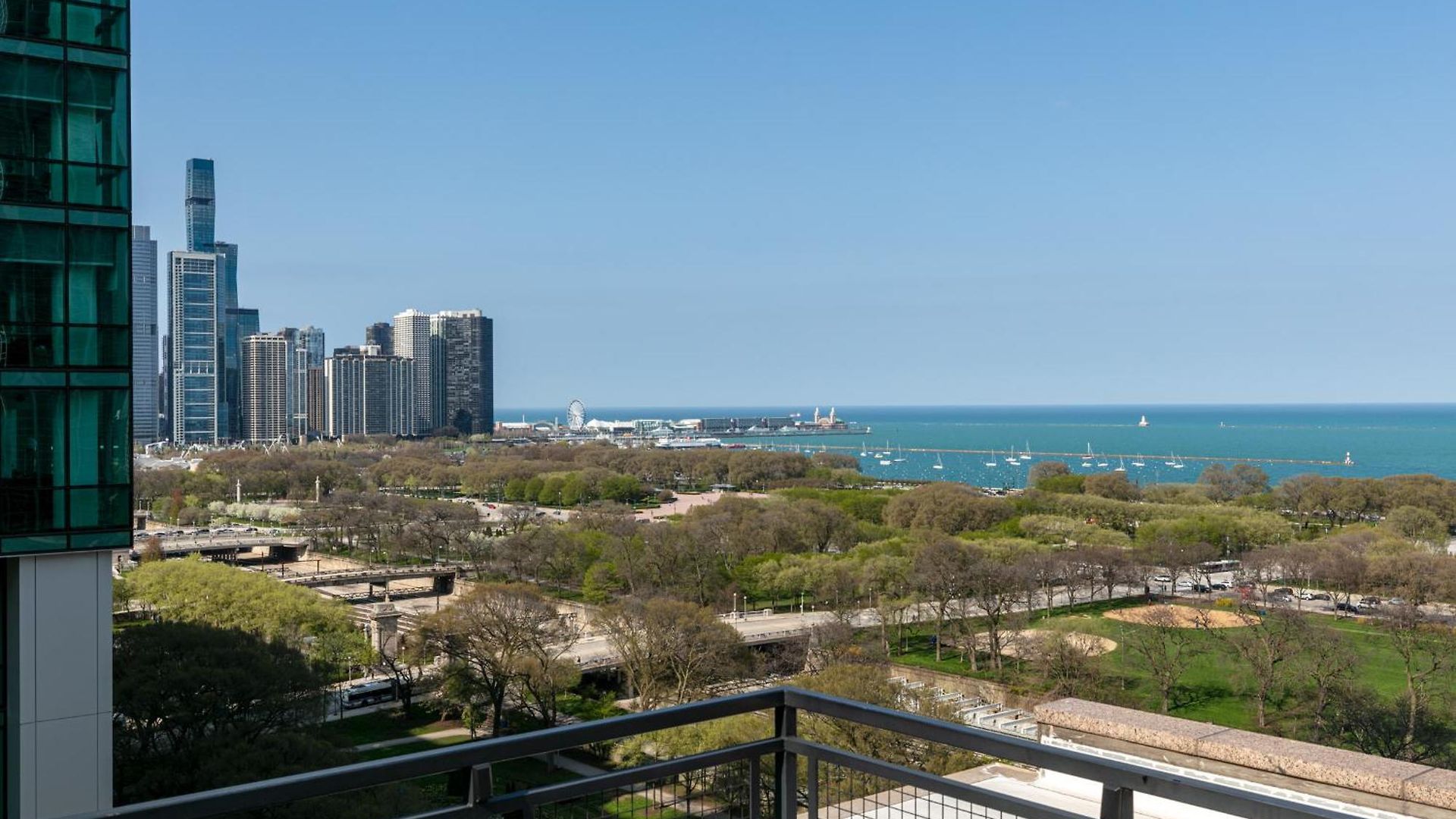 Downtown Mich Ave - 6 Penthouses, Sleep 25 Holiday home Chicago