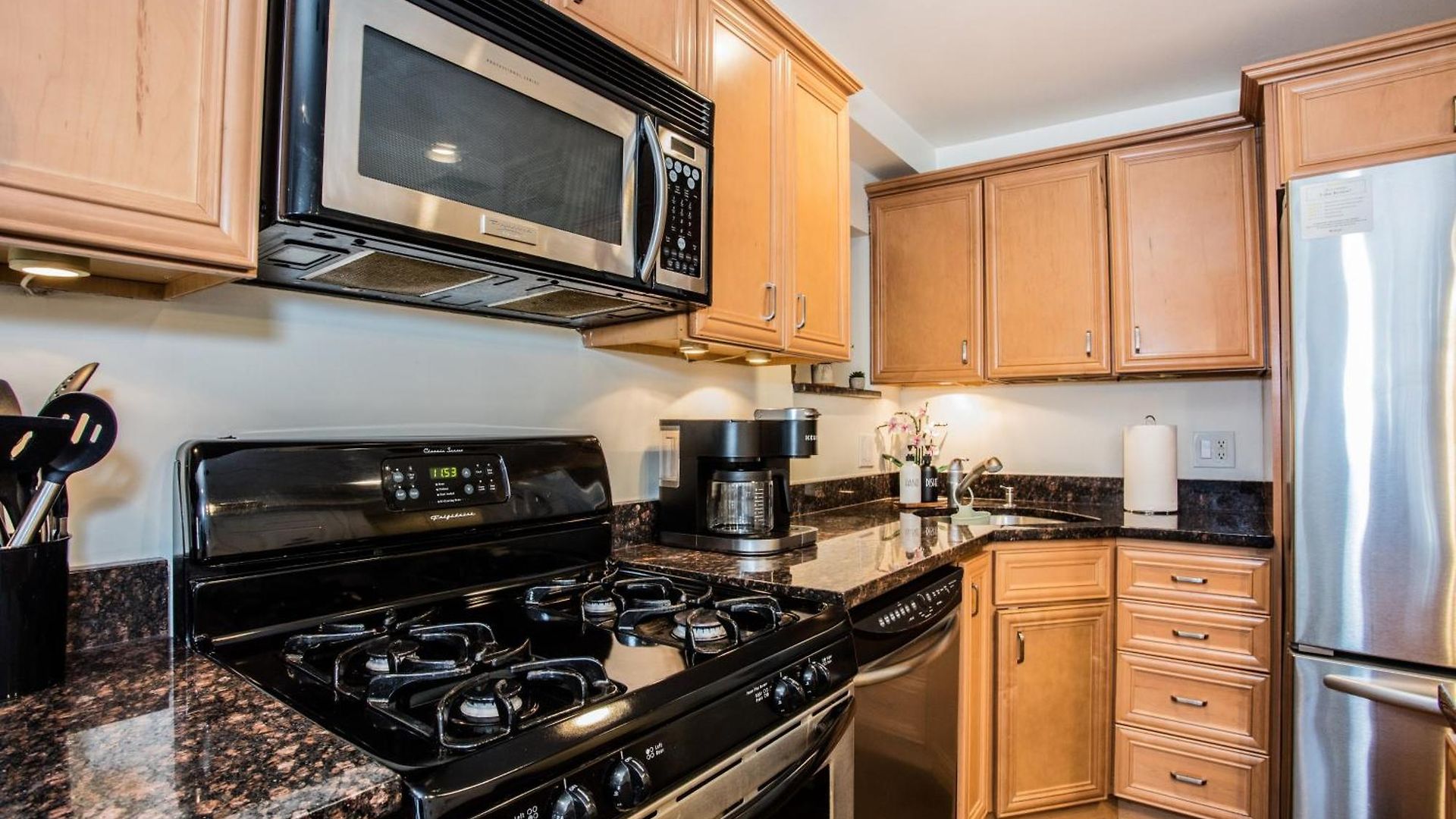 King Bed L Cta L United Center L Near Kasama L Patio Holiday home Chicago