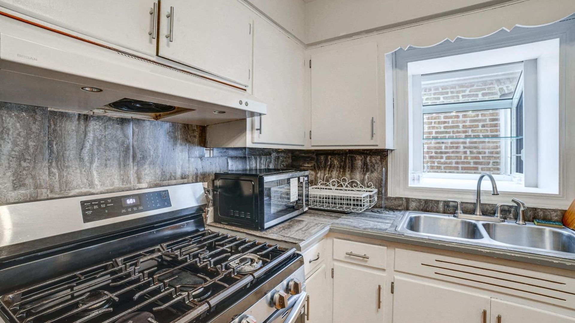Holiday home Commuter-friendly In Chicago's South Side *