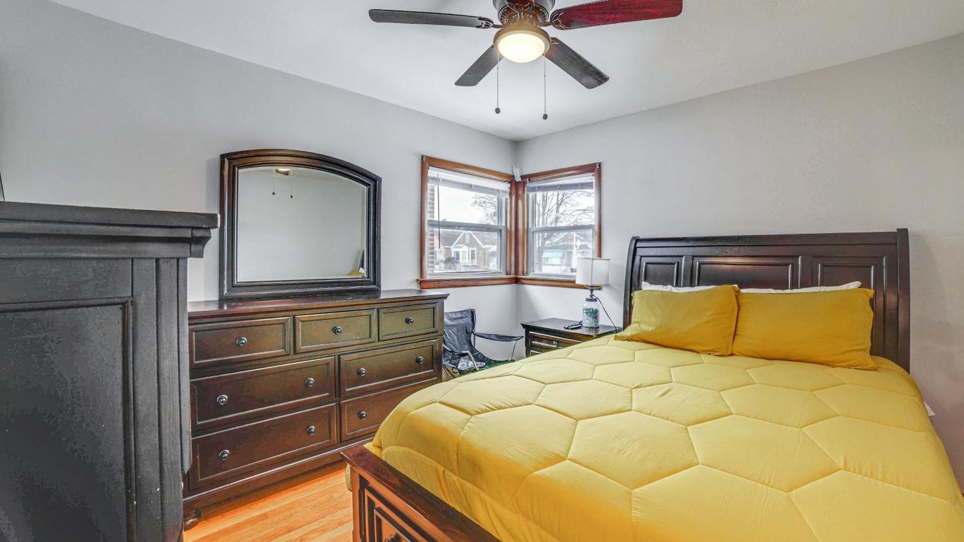 Commuter-friendly In Chicago's South Side *