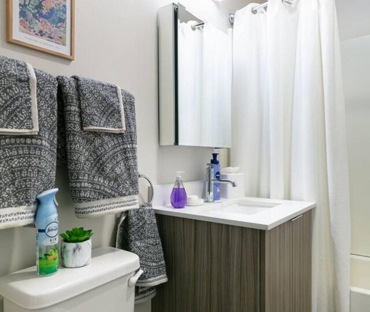 Holiday home Downtown Mich Ave - 6 Penthouses, Sleep 25