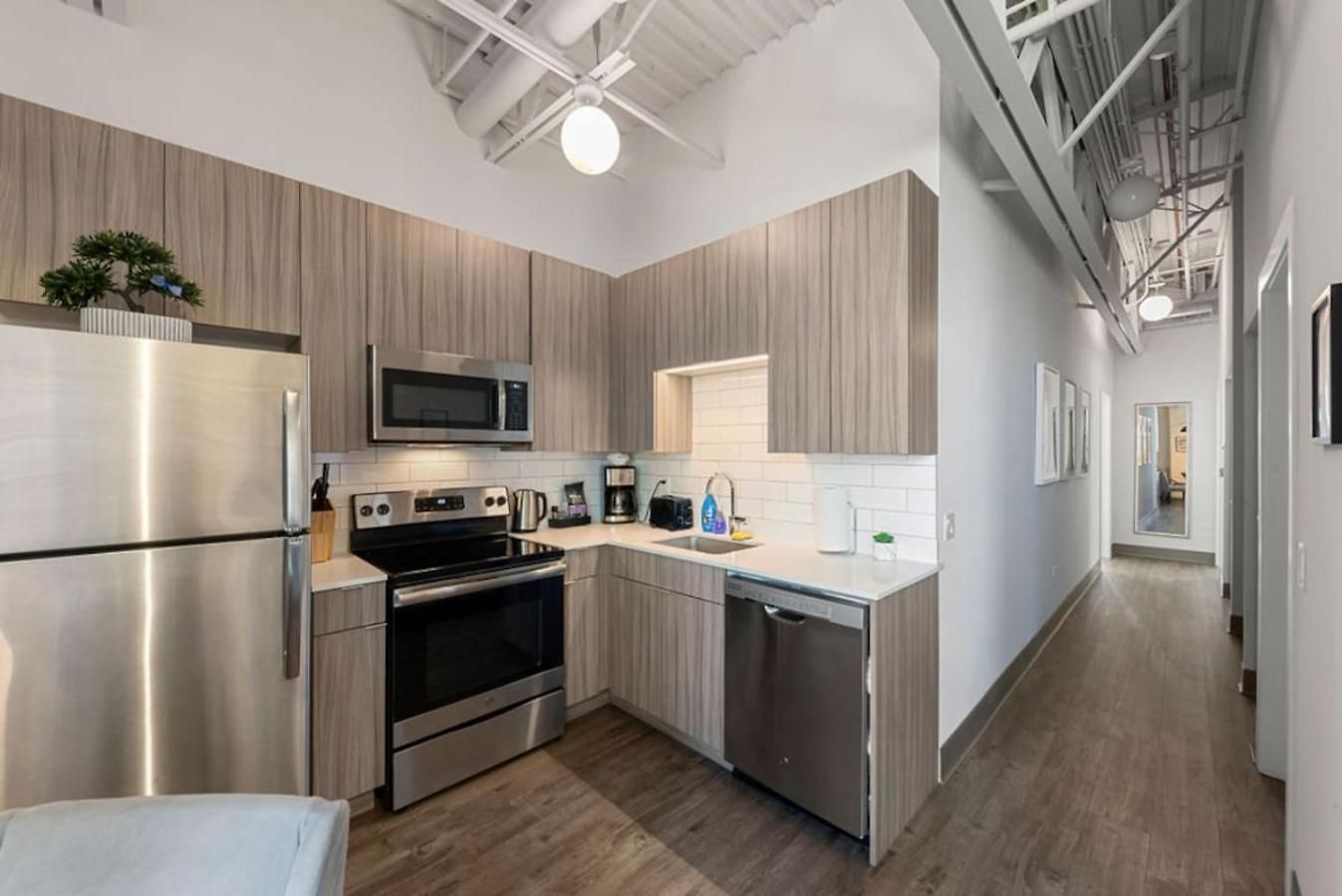 Downtown Mich Ave - 6 Penthouses, Sleep 25 Chicago