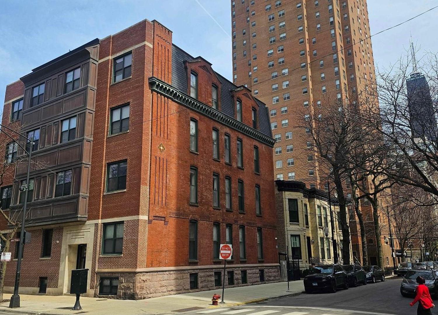 Gold Coast Downtown Sleeps 20 Apartment