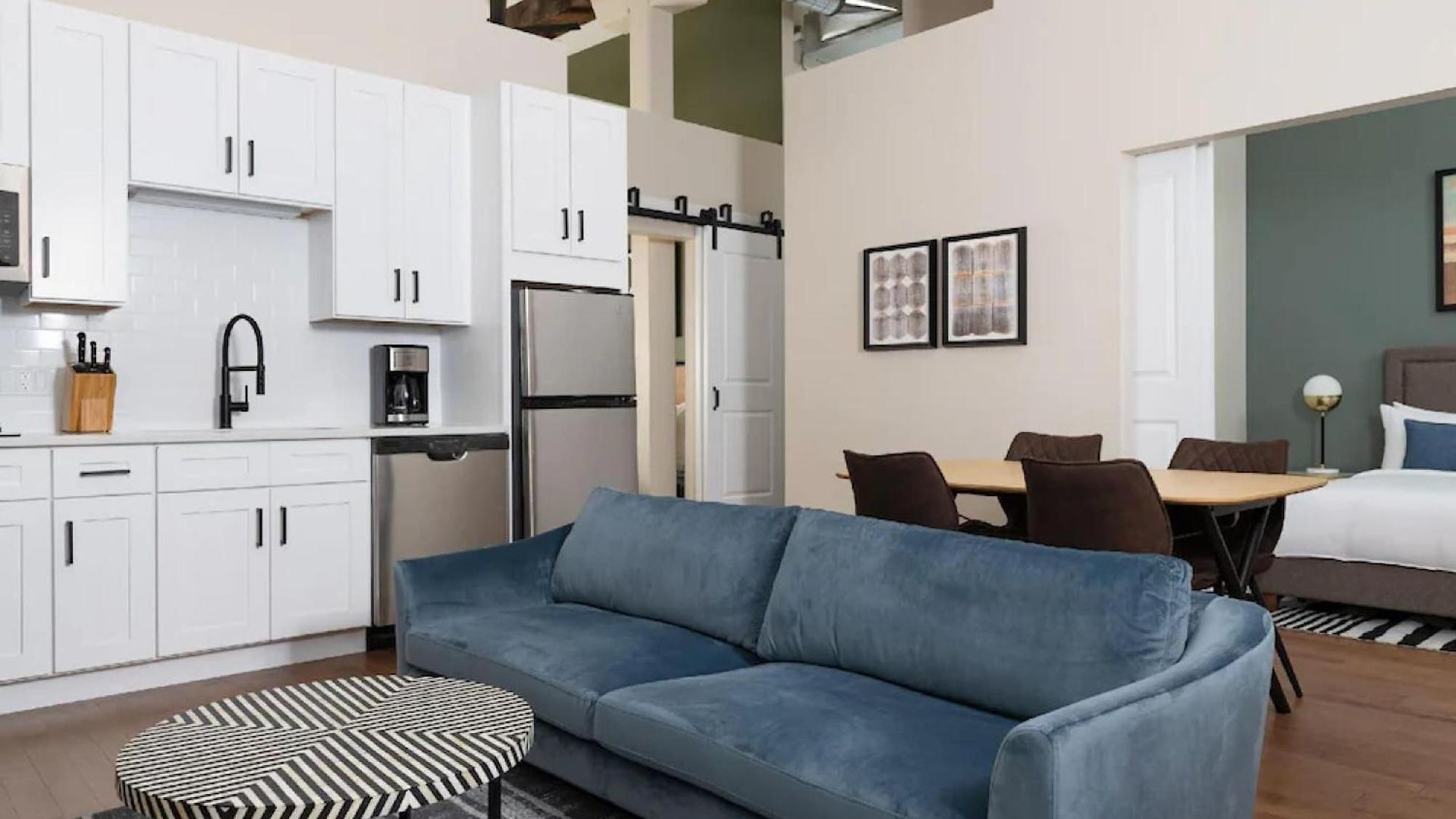 Apartment Livn Millennium Park Downtown 2br Chicago