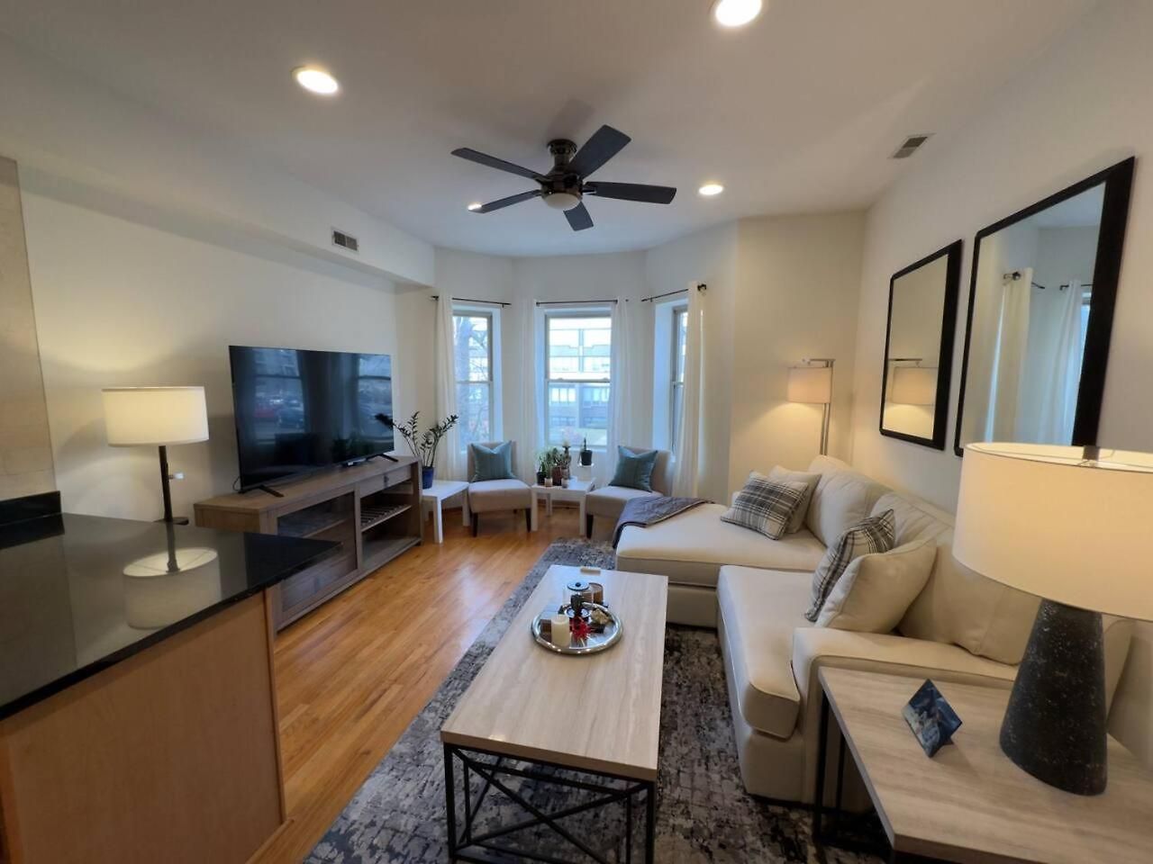 2br Near Obama Presidential Ctr And Uofc Med Ctr