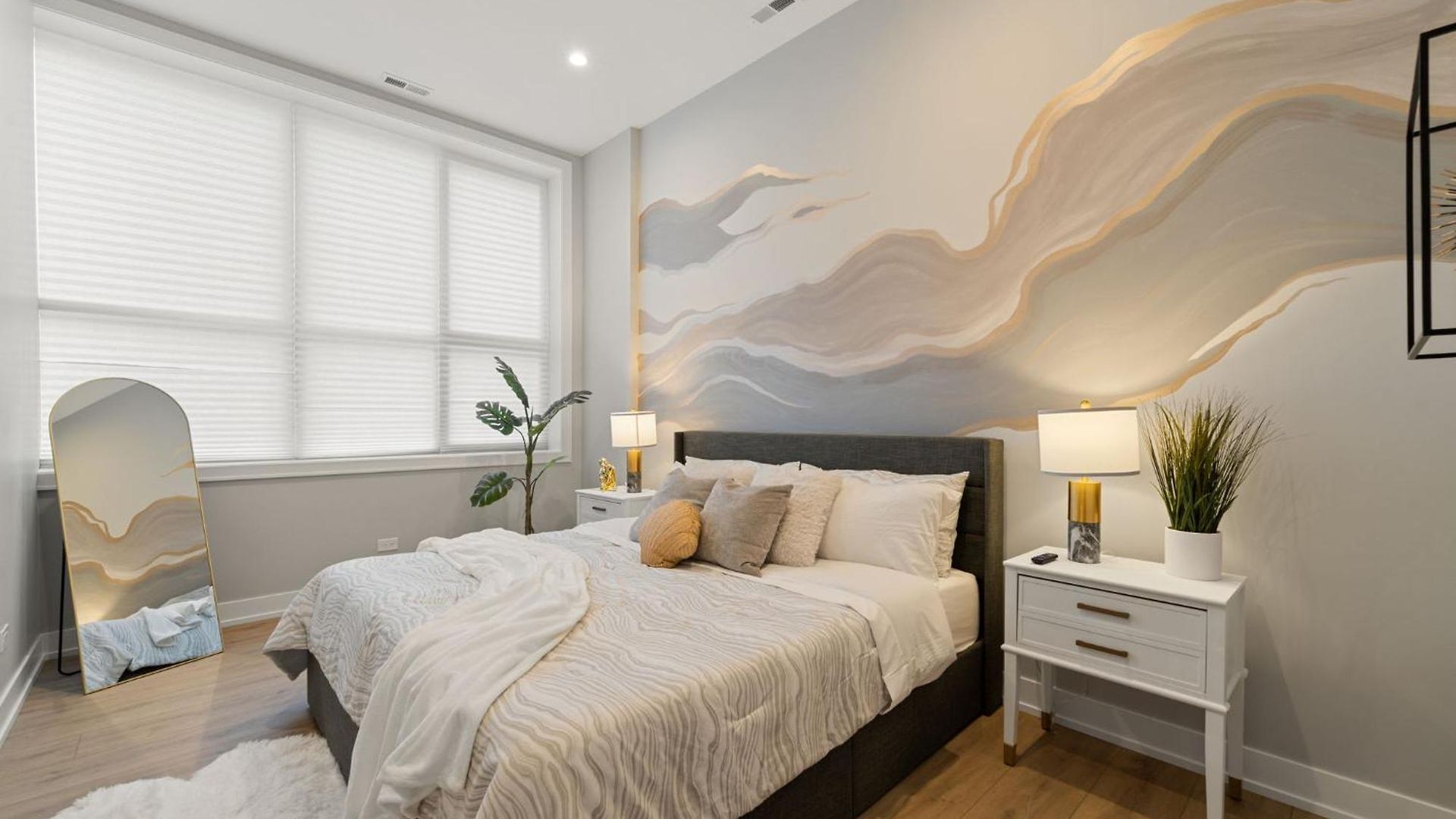 Apartment Modern 2-bd 2-ba Retreat Near Medical District