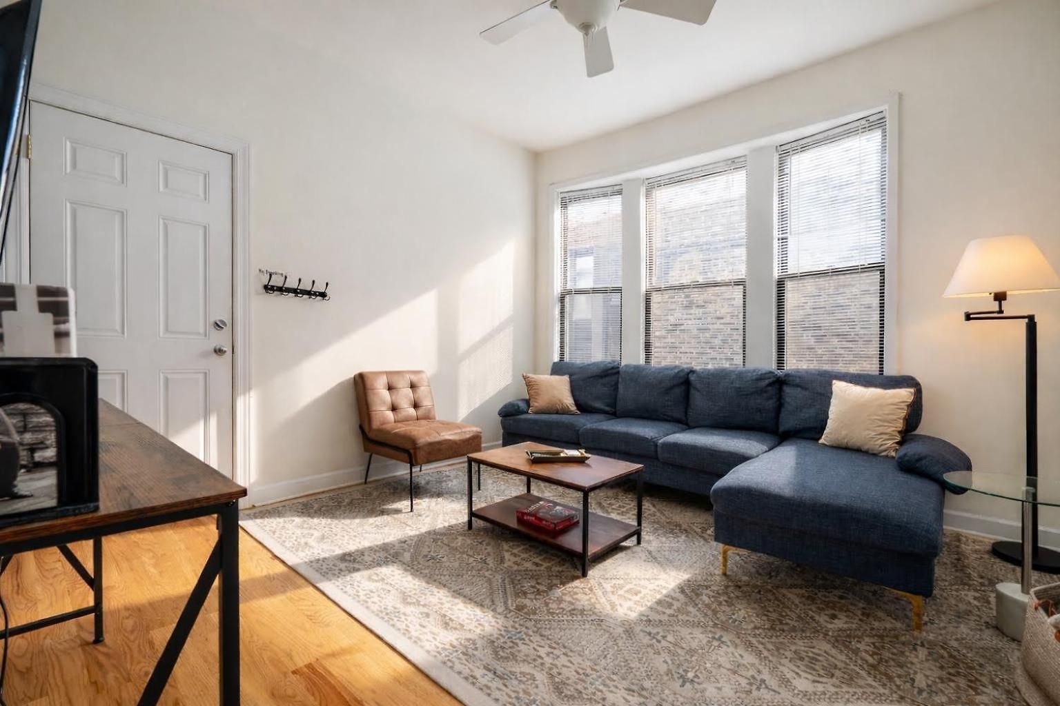 Apartment Flexhome Ukrainian Village 2br - Private Balcony & Walkable Location Chicago