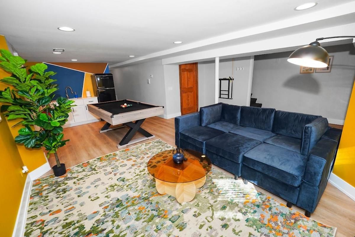 King Bed 6br With Pool Table Sleeps 16 Near Humboldt Park * Chicago