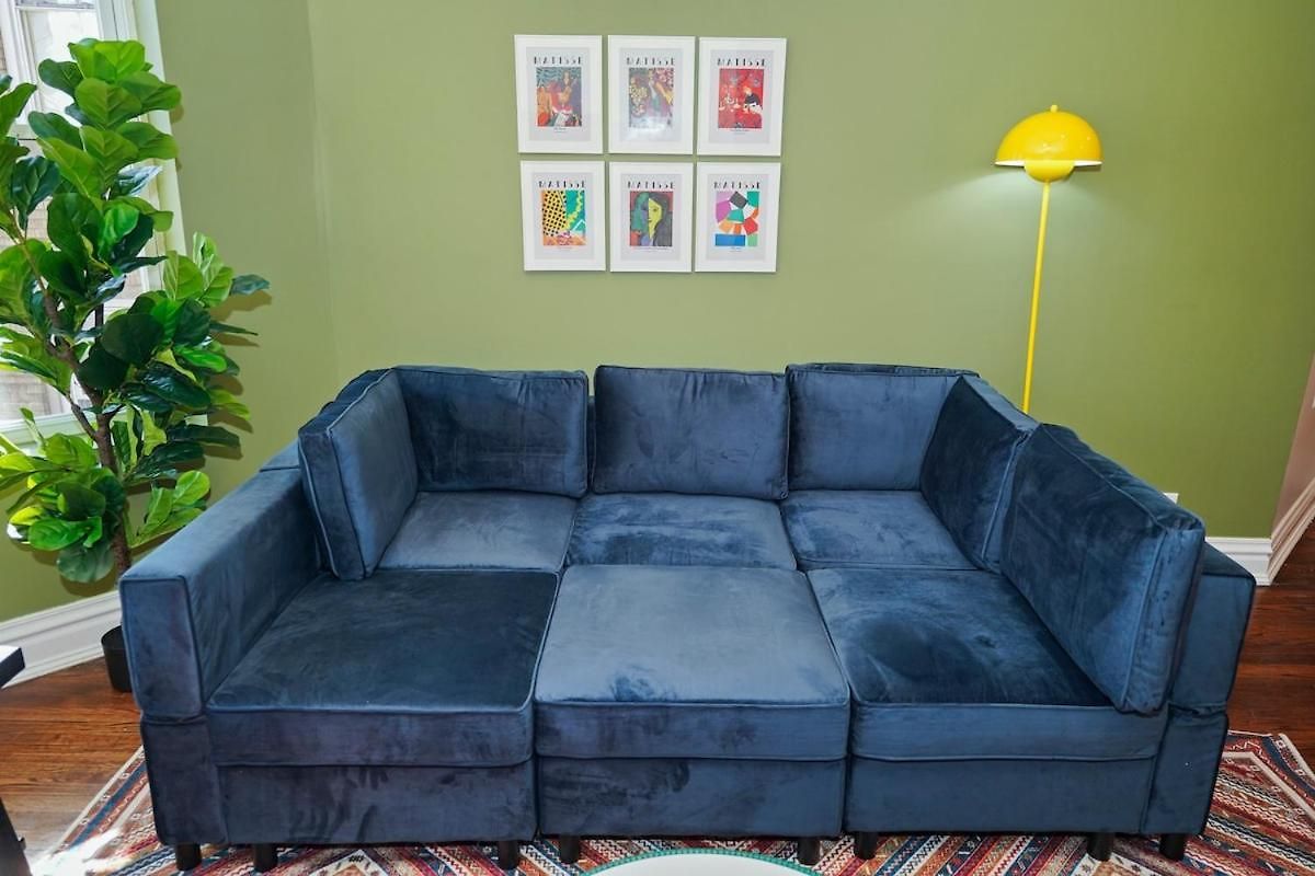 King Bed 6br With Pool Table Sleeps 16 Near Humboldt Park Apartment Chicago