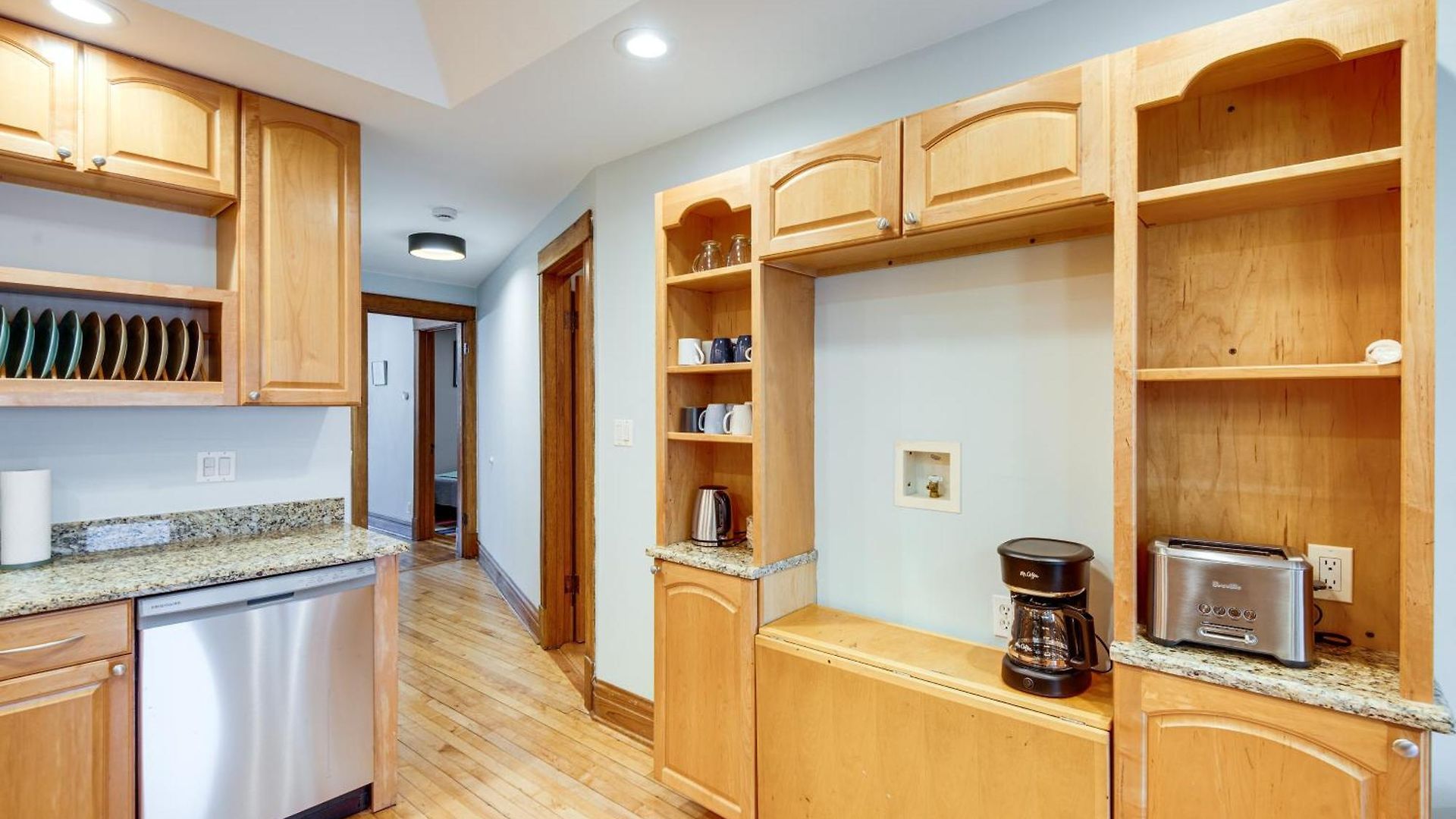 Holiday home 1 Mi To Wrigley! Quintessential Chi-town Greystone