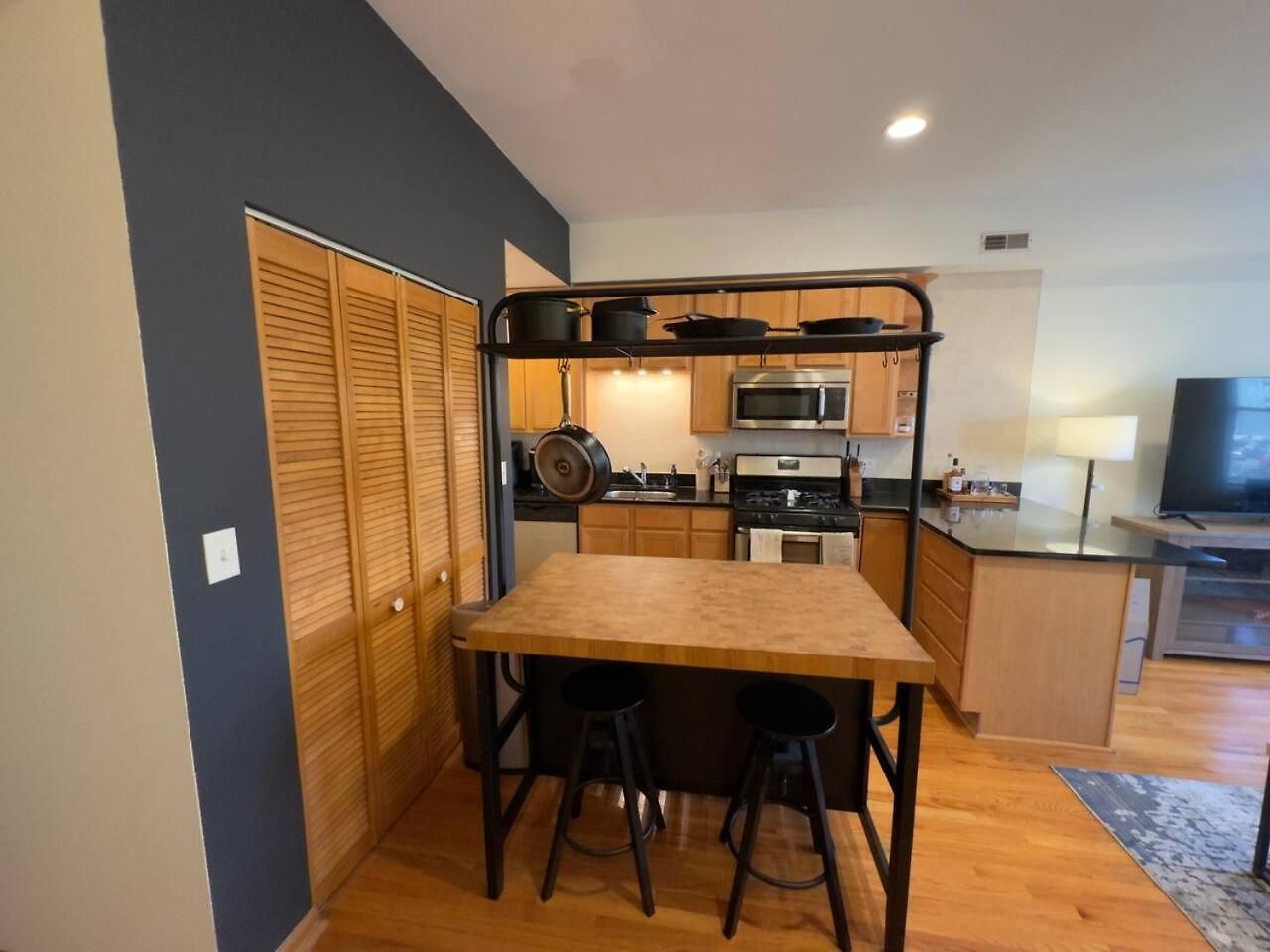 2br Near Obama Presidential Ctr And Uofc Med Ctr