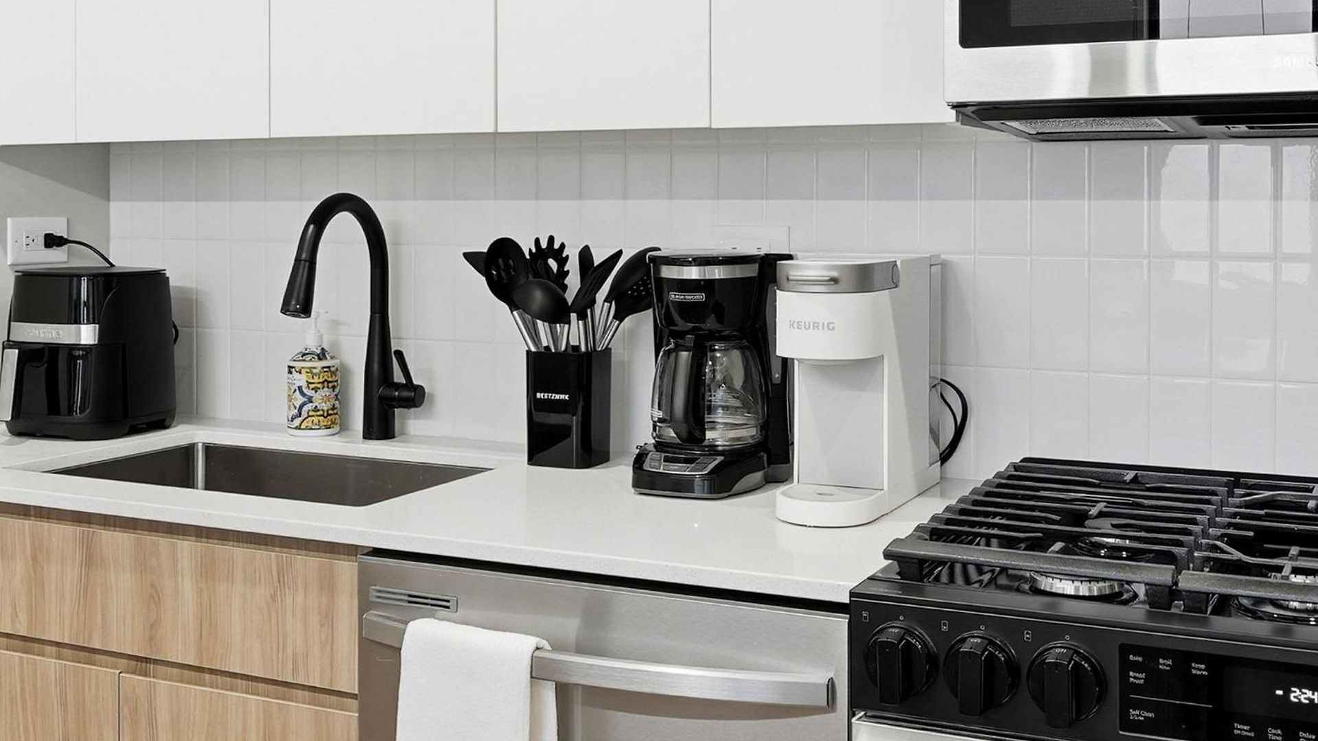 Comfy - Gym Free Parking & Modern Amenities Apartment Chicago
