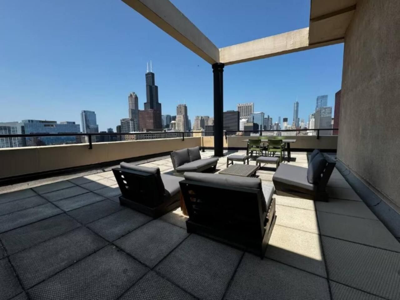 Lux Dtown Penthouses 9bd-9ba Sleep 25 Parking, Pool, Gym Apartment