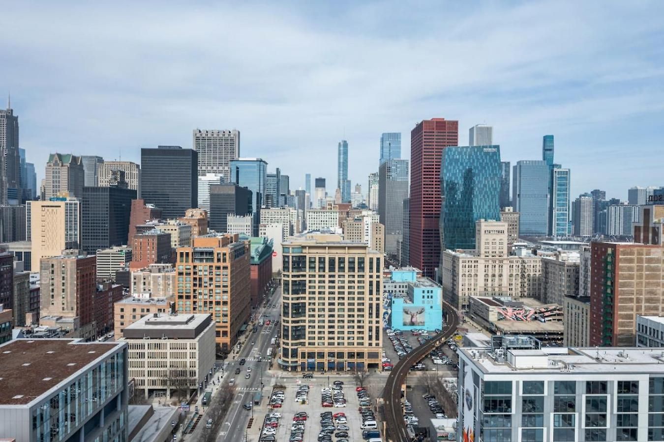 Apartment Downtown Penthouse 5bd Views Parking Gym *