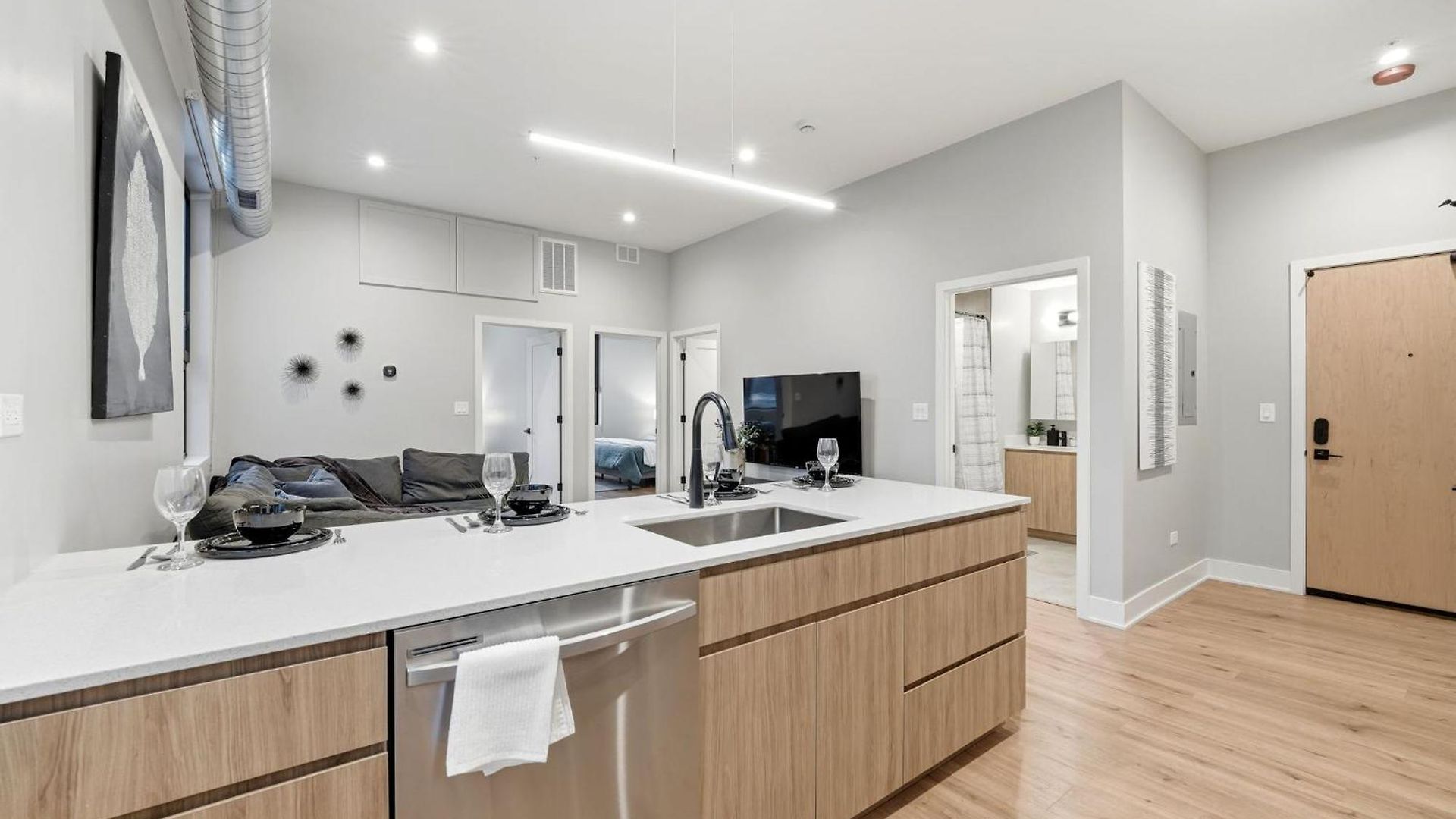 Edgewater With Free Parking Gym Modern Living