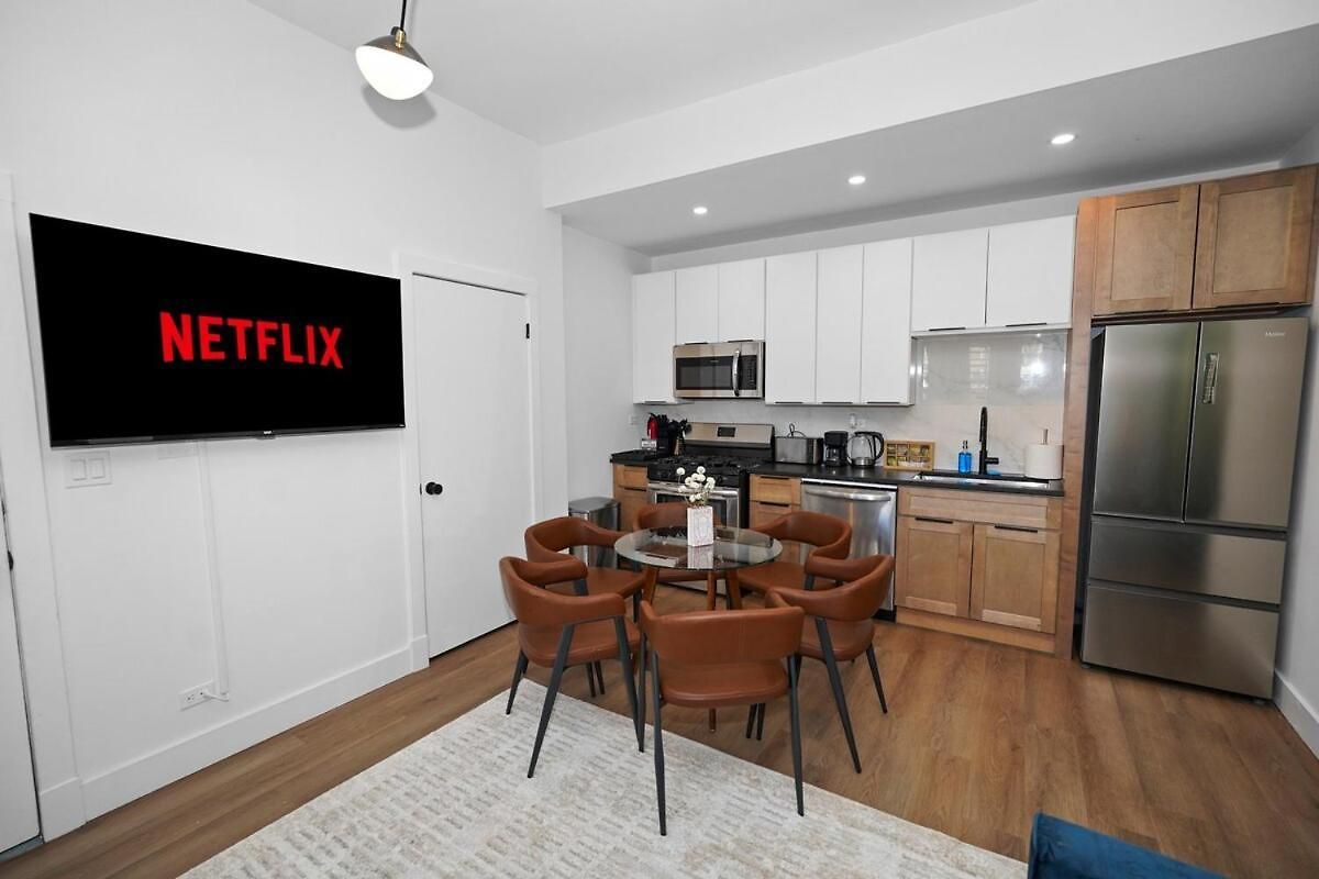 Apartment 3br King Beds Sleeps 8 Near Humboldt Park