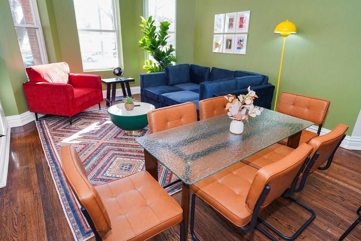 King Bed 6br With Pool Table Sleeps 16 Near Humboldt Park *
