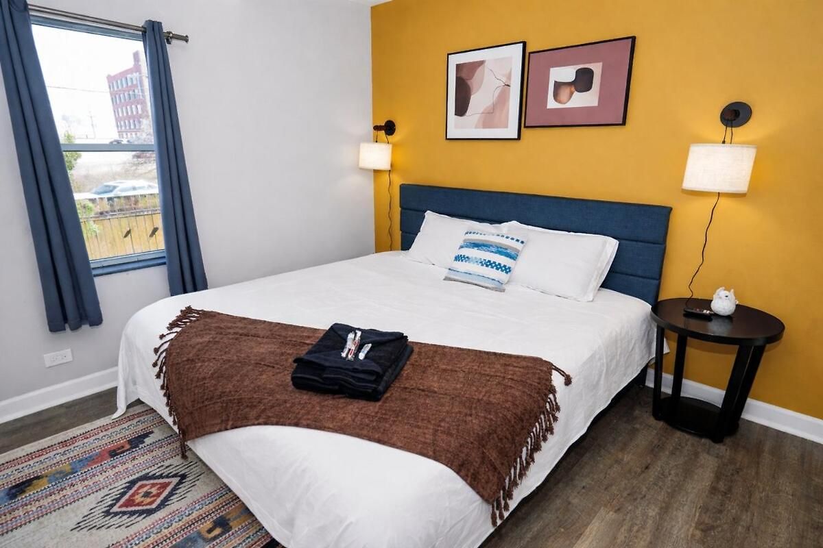 Apartment 3 King Beds Near Wicker Park Chicago