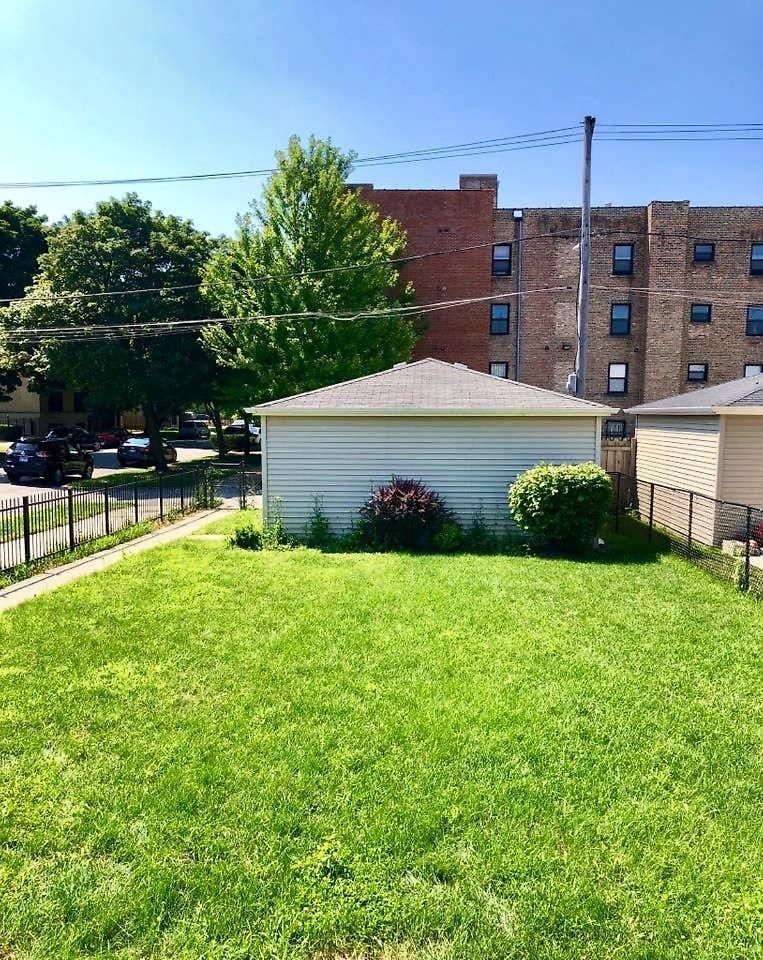 Spacious 2br Near Univ Of Away From Apartment
