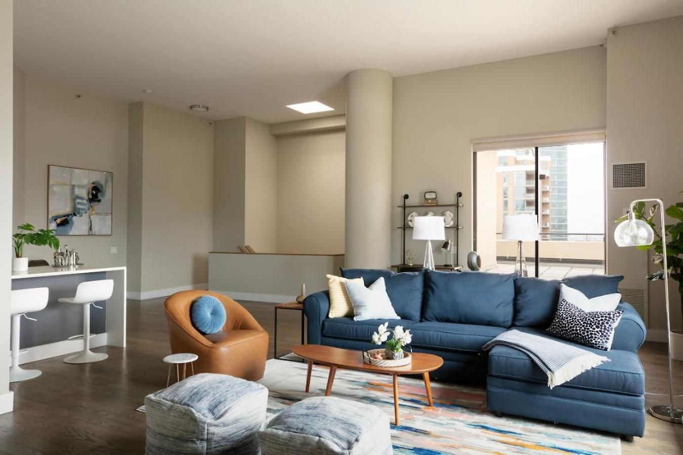 Lux Dtown Penthouses 9bd-9ba Sleep 25 Parking, Pool, Gym