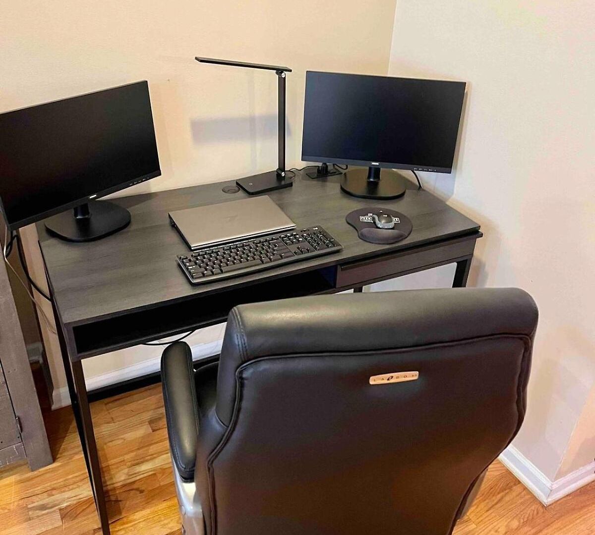 Spacious 2br Near Univ Of Away From