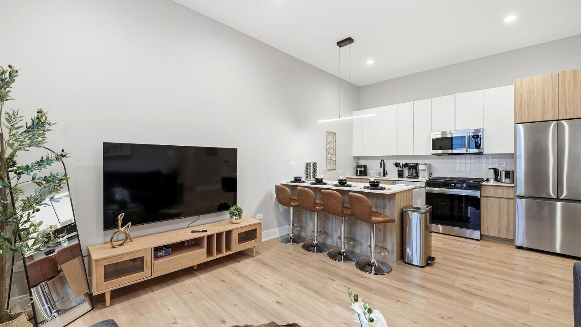 Comfy - Gym Free Parking & Modern Amenities Apartment Chicago