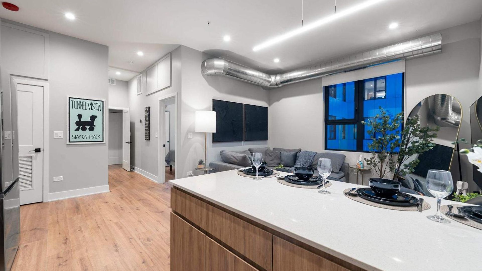 Steps From The Edgewater Modern 2bd 2ba Chicago