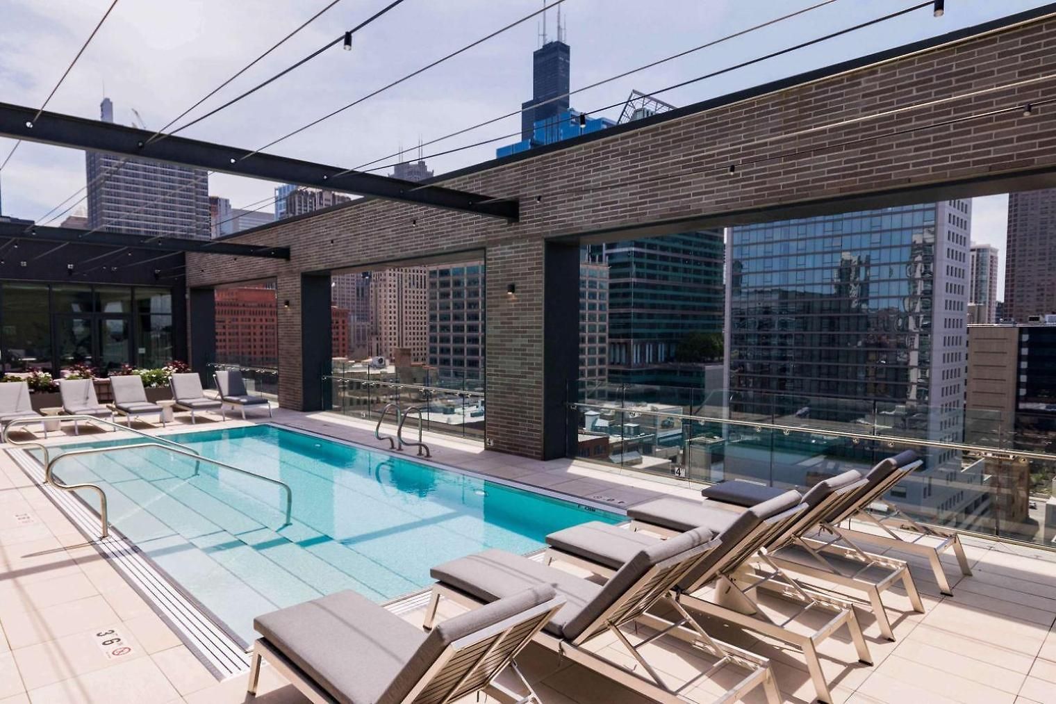 Apartment Blueground West Loop Pool Gym Nr Willis Chi-1180