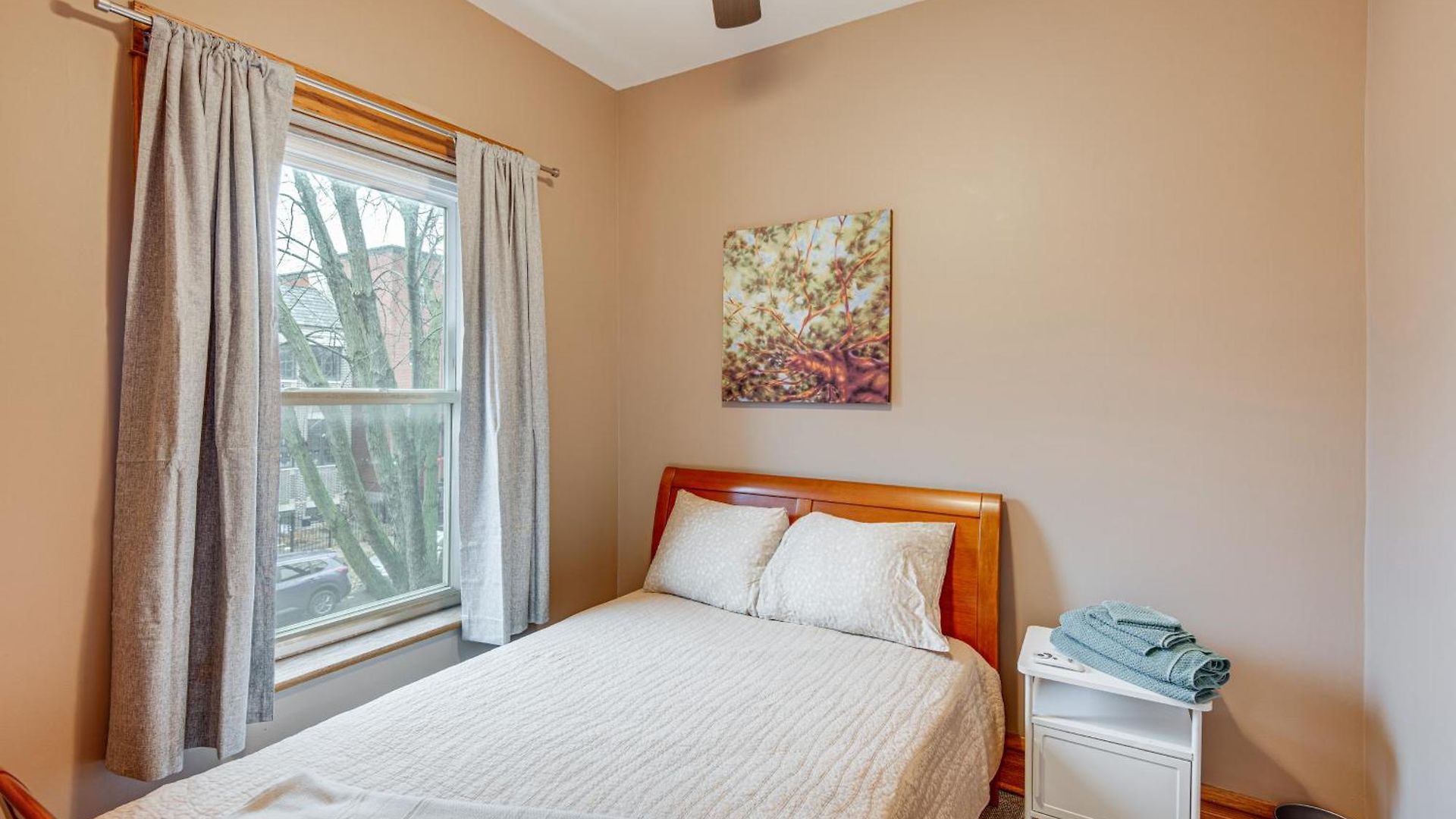 Holiday home 1 Mi To Wrigley! Quintessential Chi-town Greystone *
