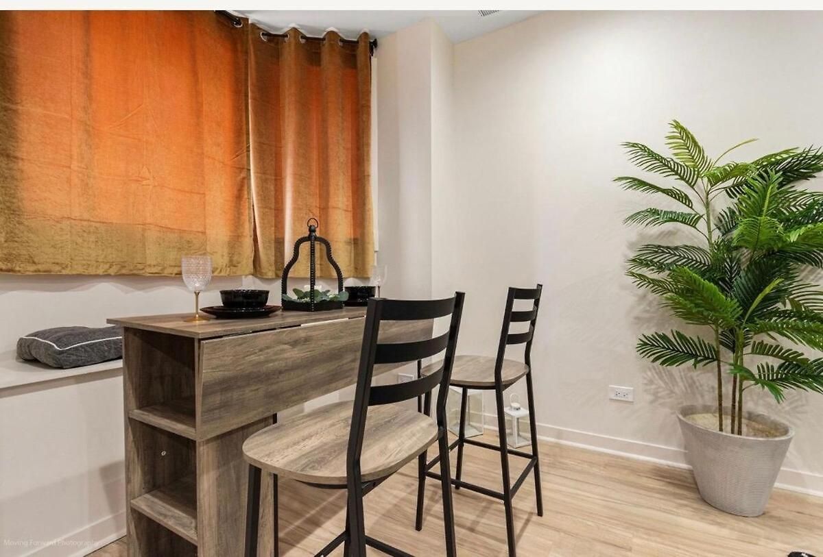Modern 3br Near United Center * Chicago