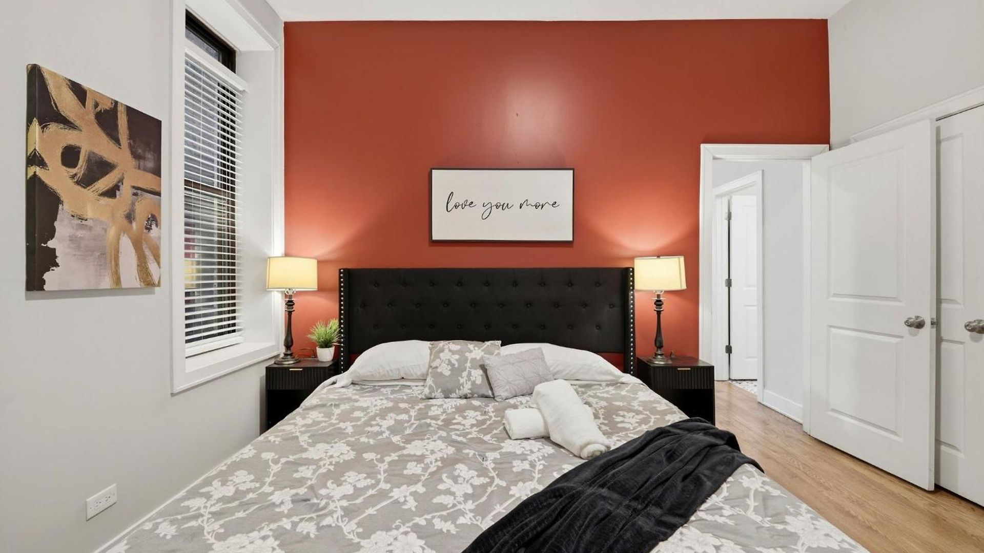 Apartment 4br 3ba Pilsen Retreat - 10 Min From Downtown *