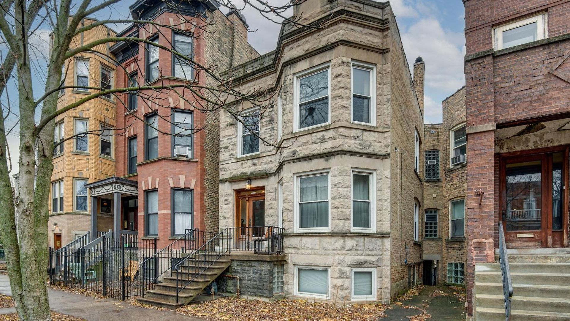 Holiday home 1 Mi To Wrigley! Quintessential Chi-town Greystone *