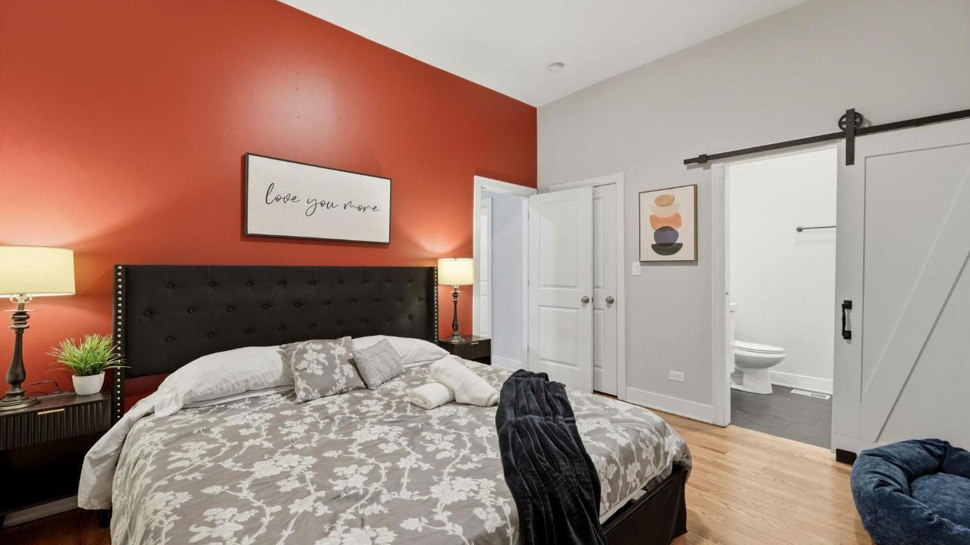 4br 3ba Pilsen Retreat - 10 Min From Downtown Apartment