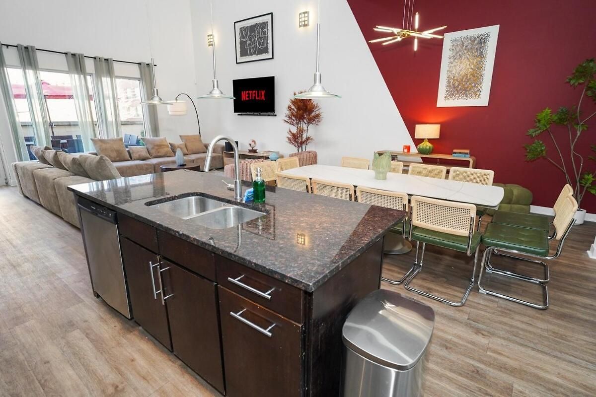 Huge 5br Heart Of Fulton Market Duplex Of Dreams Apartment