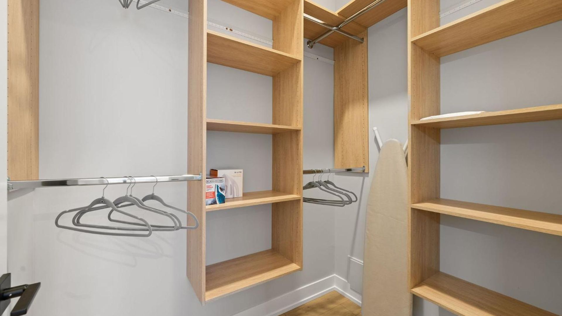 Apartment Modern 2-bd 2-ba Retreat Near Medical District