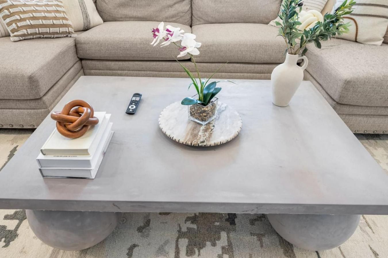Lux Dtown Penthouses 9bd-9ba Sleep 25 Parking, Pool, Gym *