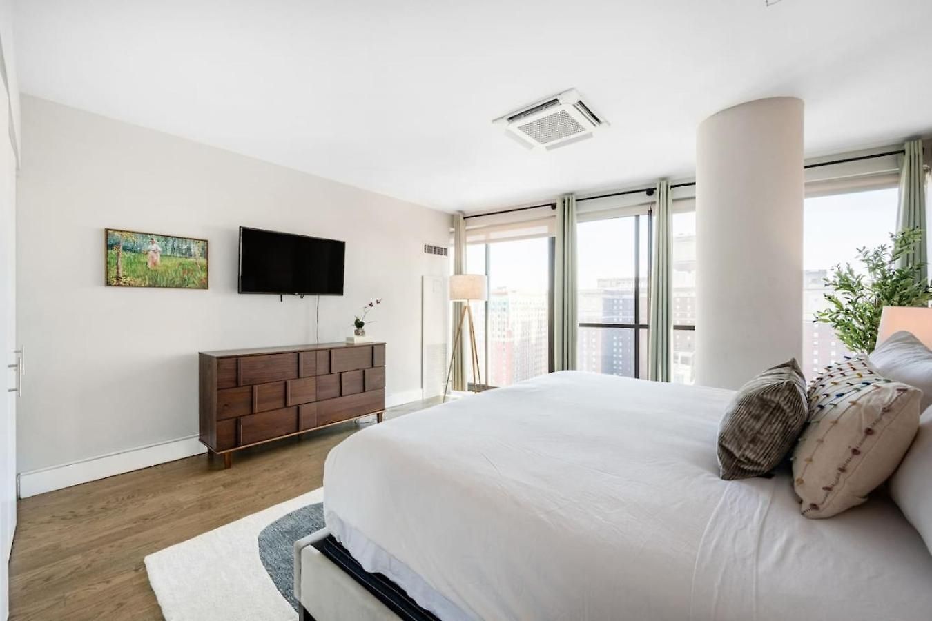 Lux Dtown Penthouses 9bd-9ba Sleep 25 Parking, Pool, Gym Apartment Chicago