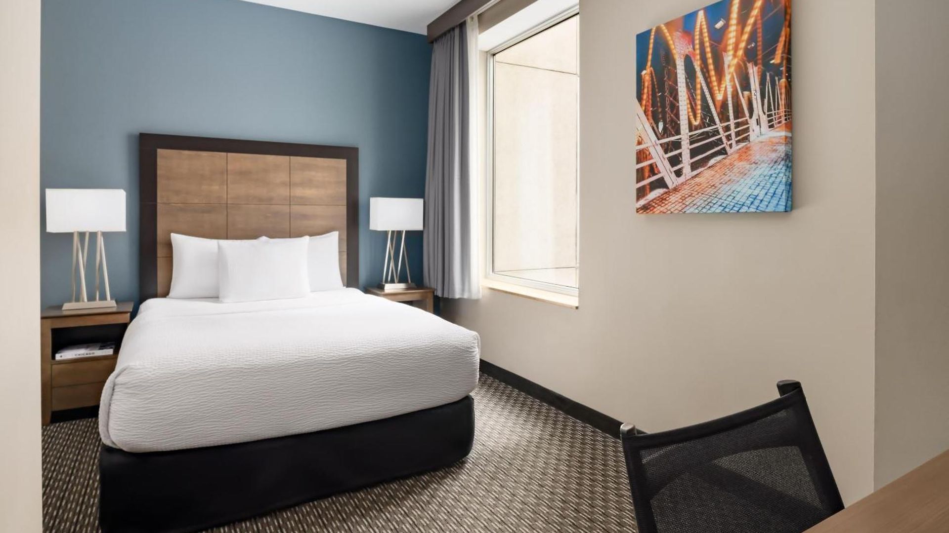 La Quinta & By Wyndham Downtown Chicago