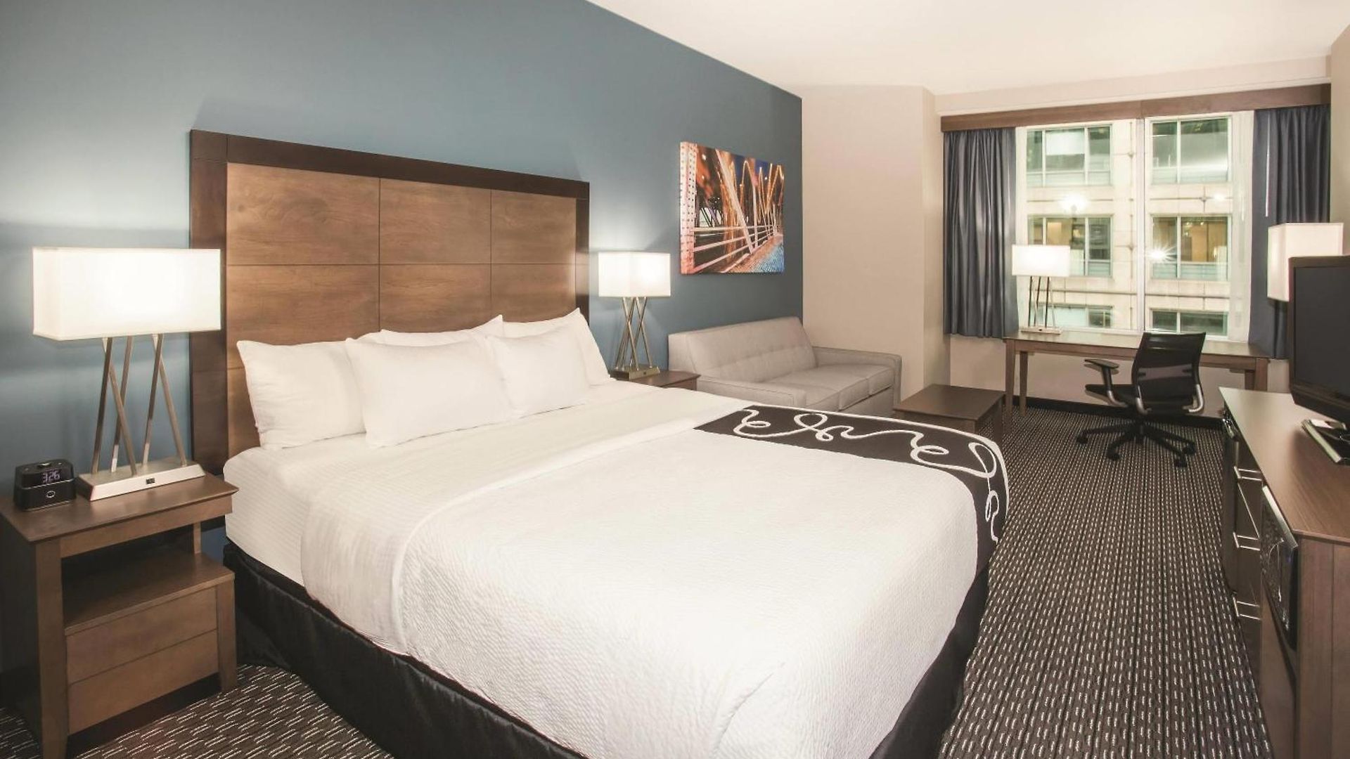 La Quinta & By Wyndham Downtown