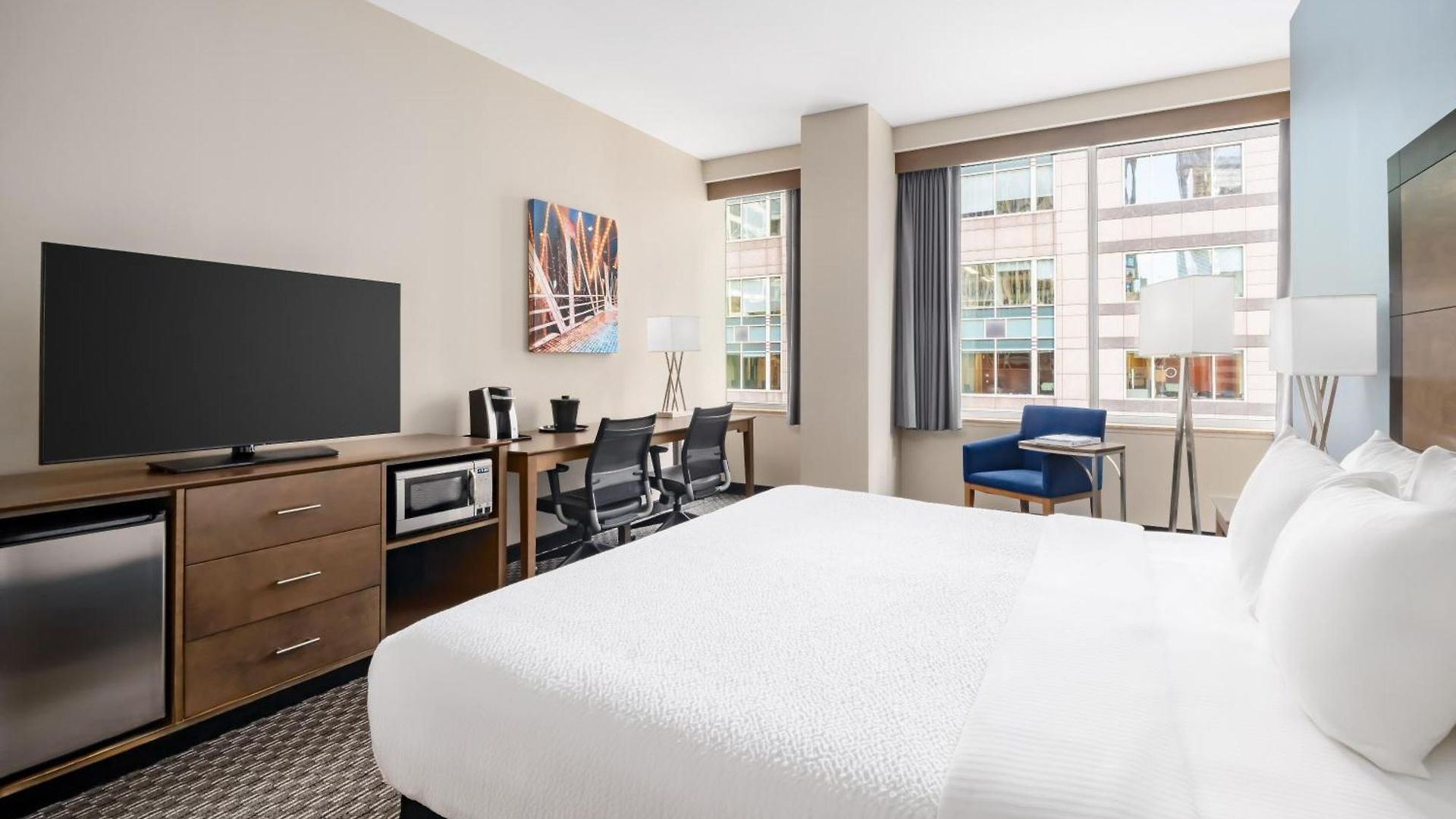Hotel La Quinta & By Wyndham Downtown