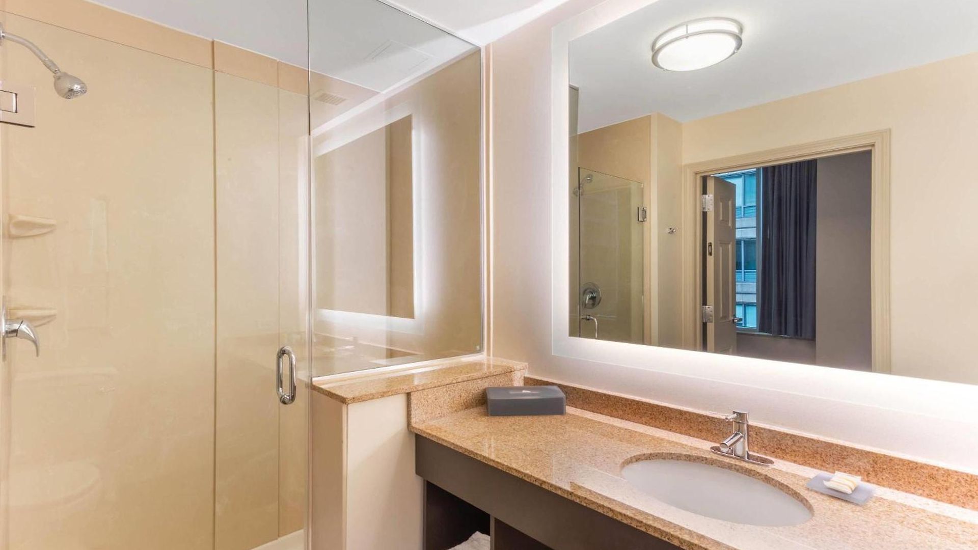 La Quinta & By Wyndham Downtown Hotel 3*