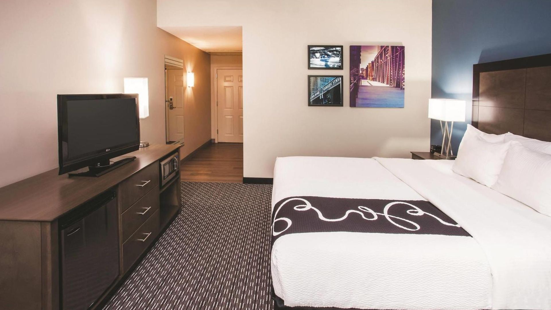 La Quinta & By Wyndham Downtown