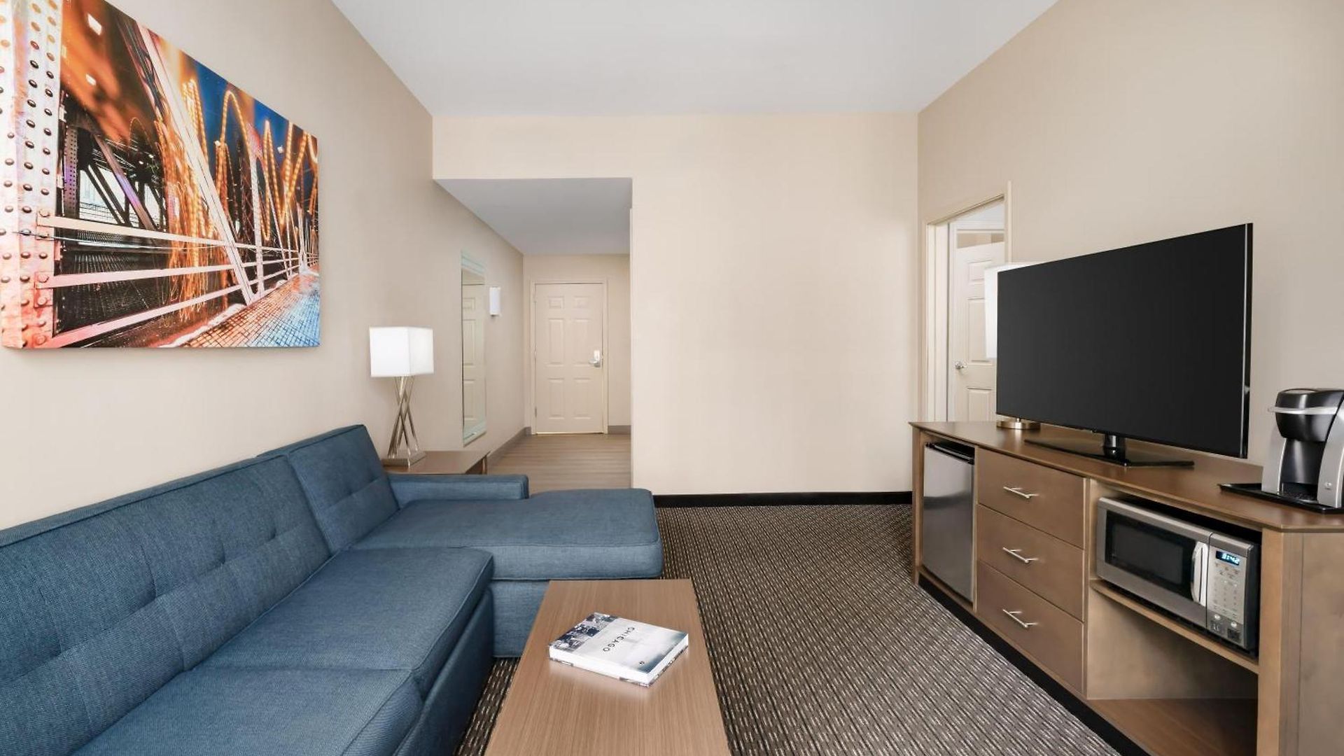 La Quinta & By Wyndham Downtown