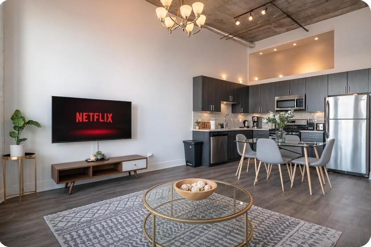 Apartment Convenient Cozy 2br Loft With Optional Parking For 8 Guests Near Mccormick Place, Soldier Field And Lakefront Trail *