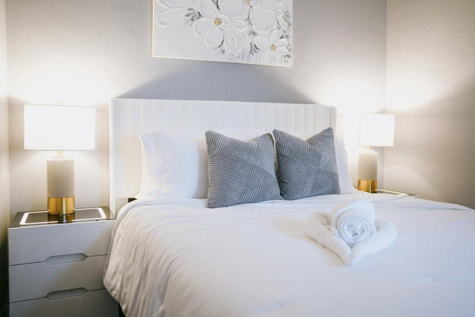 Sleeps7 • 2br • Coffee Station • Backyard W/ Grill Chicago