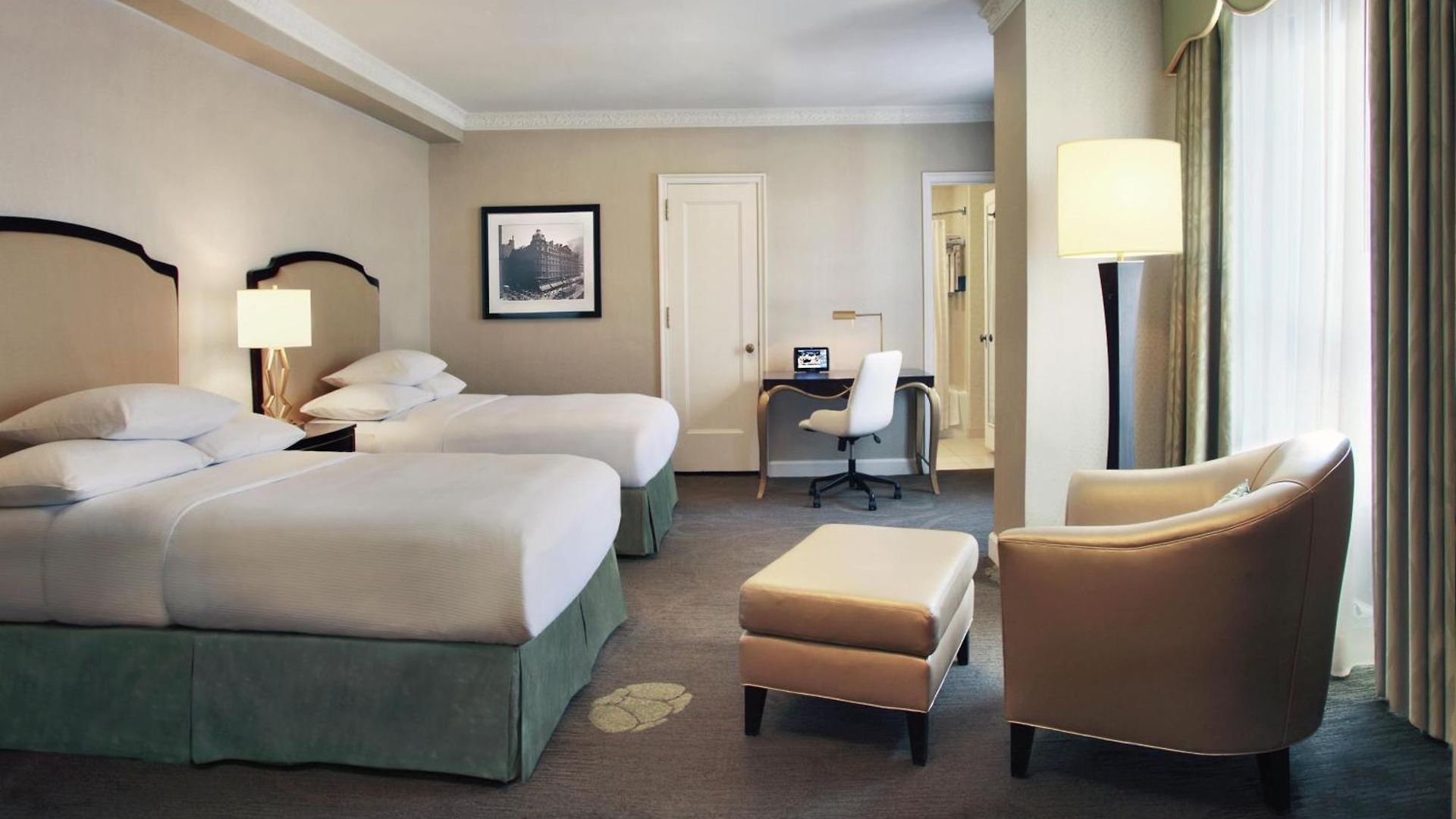 The Palmer House Hilton Hotel 4*