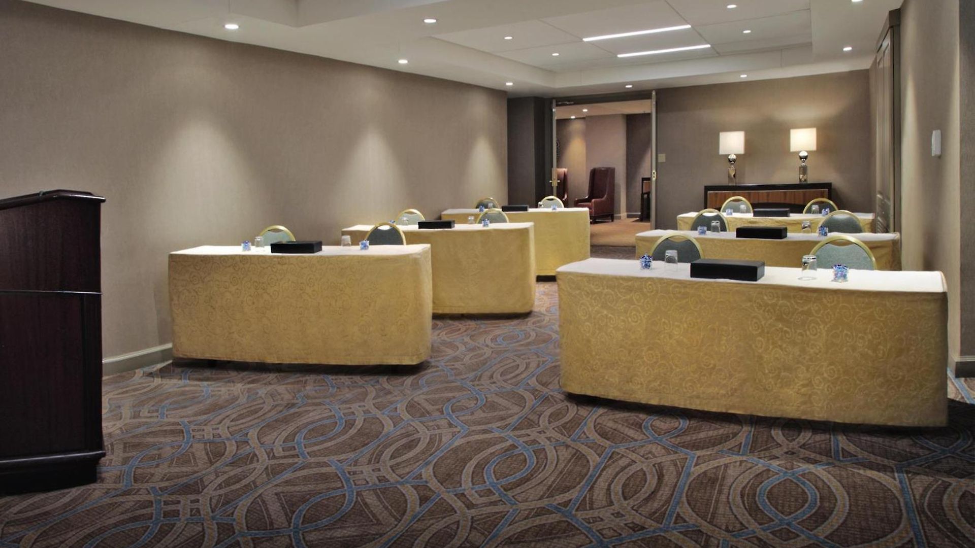 The Palmer House Hilton Hotel 4*