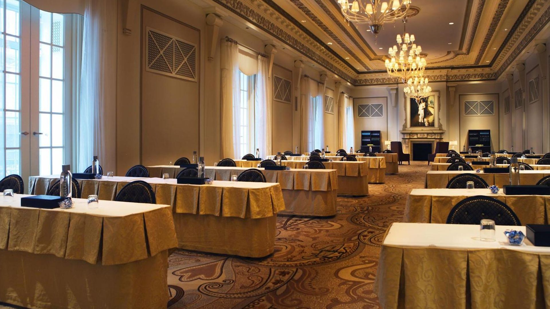 Hotel The Palmer House Hilton 4*