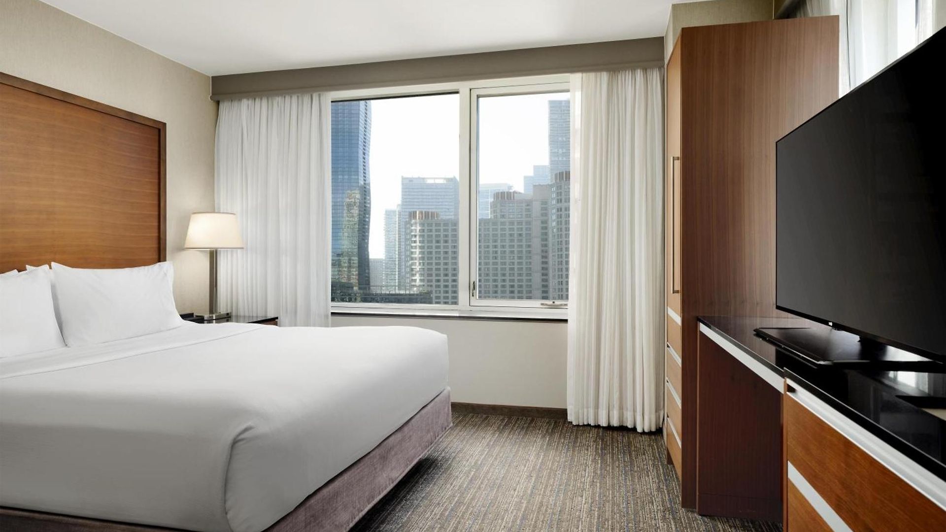 Embassy By Hilton Downtown Magnificent Mile Hotel Chicago